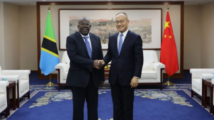 陳曉東署長會見即將離任的坦桑尼亞駐華大使奧馬爾